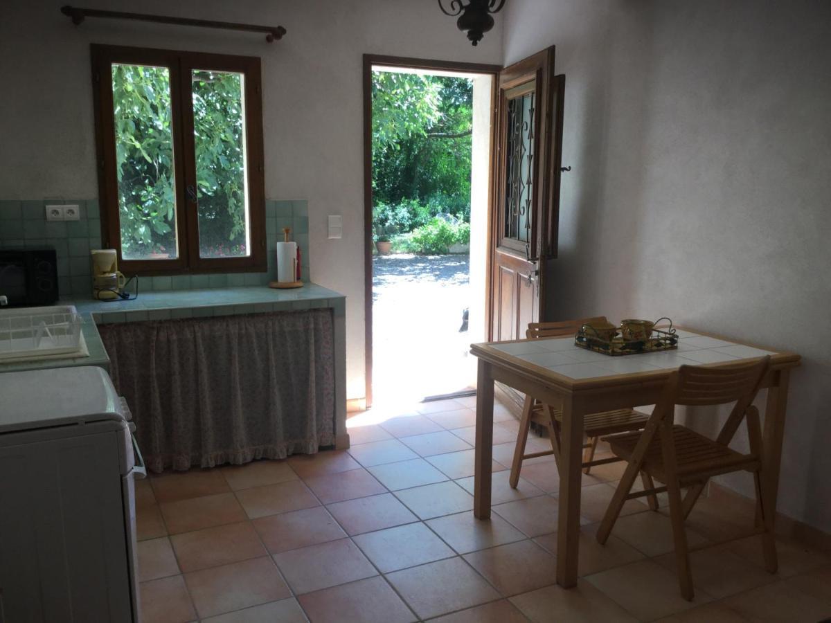 איסטרס Appartement Dans Un Mas Provencal מראה חיצוני תמונה